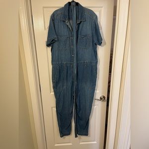 🎉Gap denim jumpsuit size XL🎉